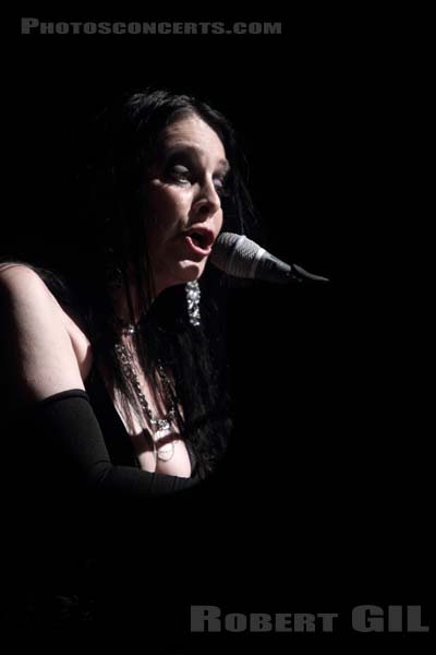 DIAMANDA GALAS - 2010-06-04 - PARIS - Espace Charlie Parker - Grande Halle - 